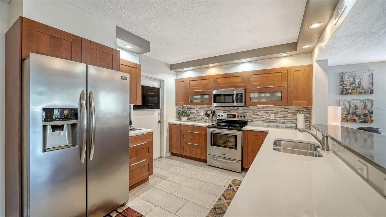 225 Hourglass Way, Unit 202, Sarasota, FL 34242 Photo