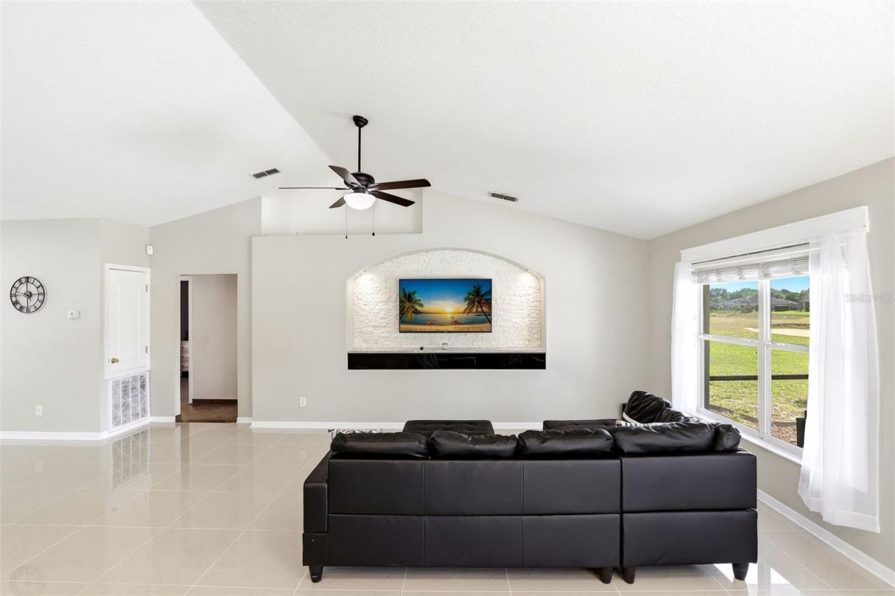 36725 Oconee Avenue, Unit 36725, Eustis, FL 32736 Photo