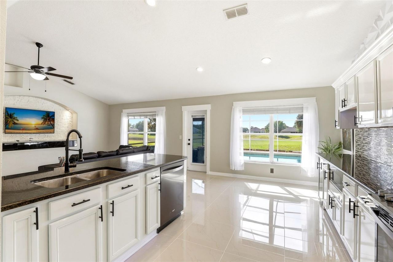 36725 Oconee Avenue, Unit 36725, Eustis, FL 32736 Photo