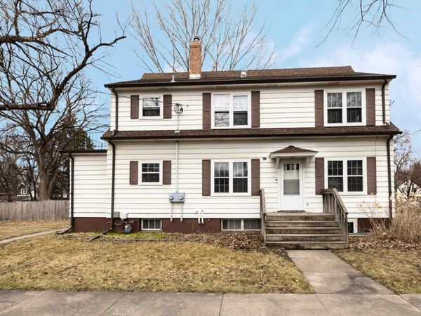 623 S 6th Street S, Moorhead, MN 56560