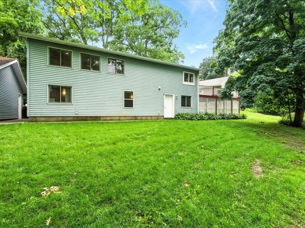 W9354 Oakland Road, Cambridge, WI 53523