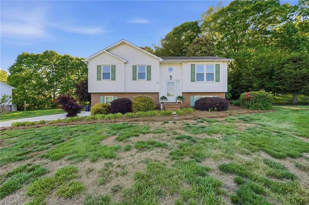 7670 Stonewell Lane, Tobaccoville, NC 27050 Main Photo