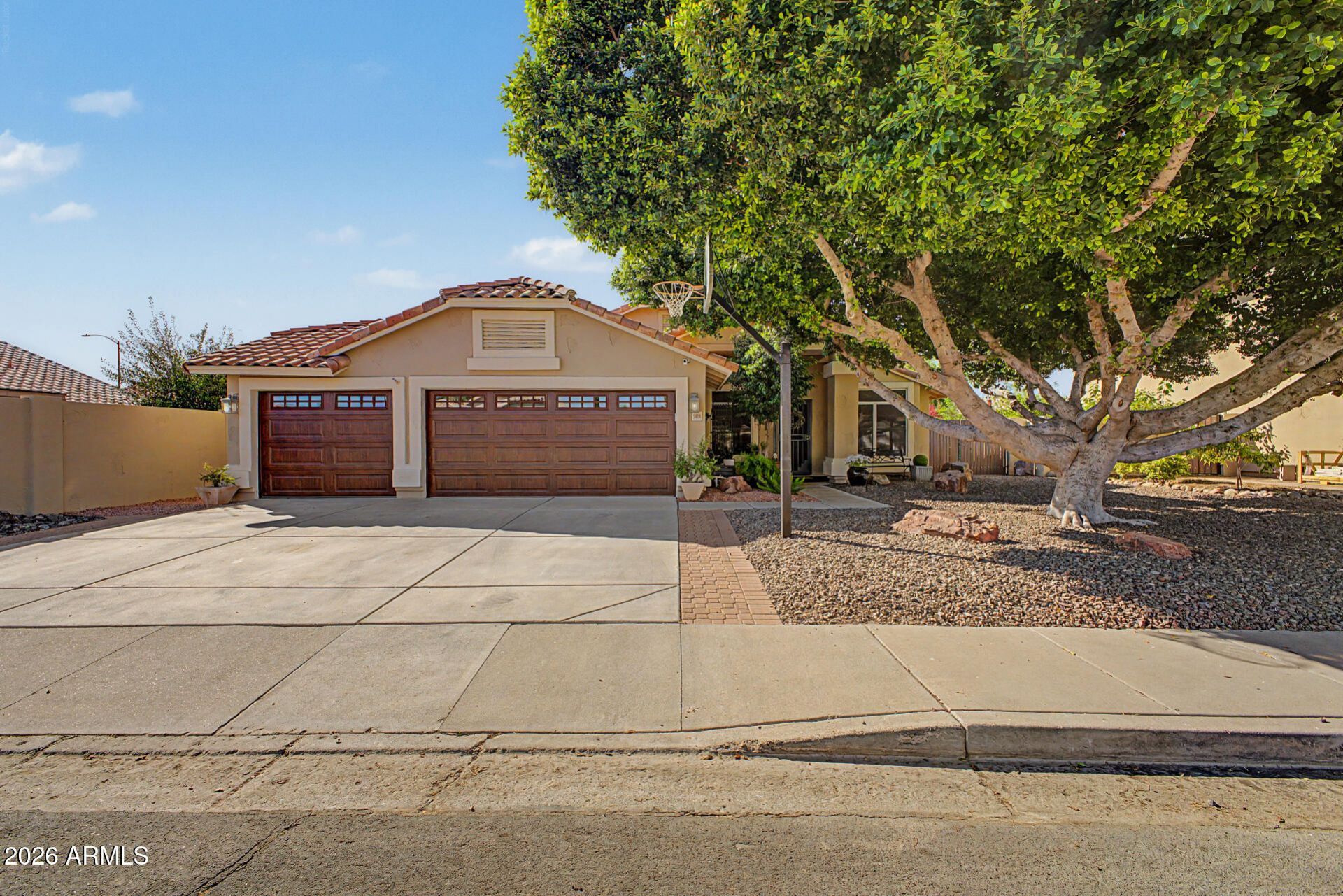 5424 W Tonto Road, Glendale, AZ 85308 Main Photo