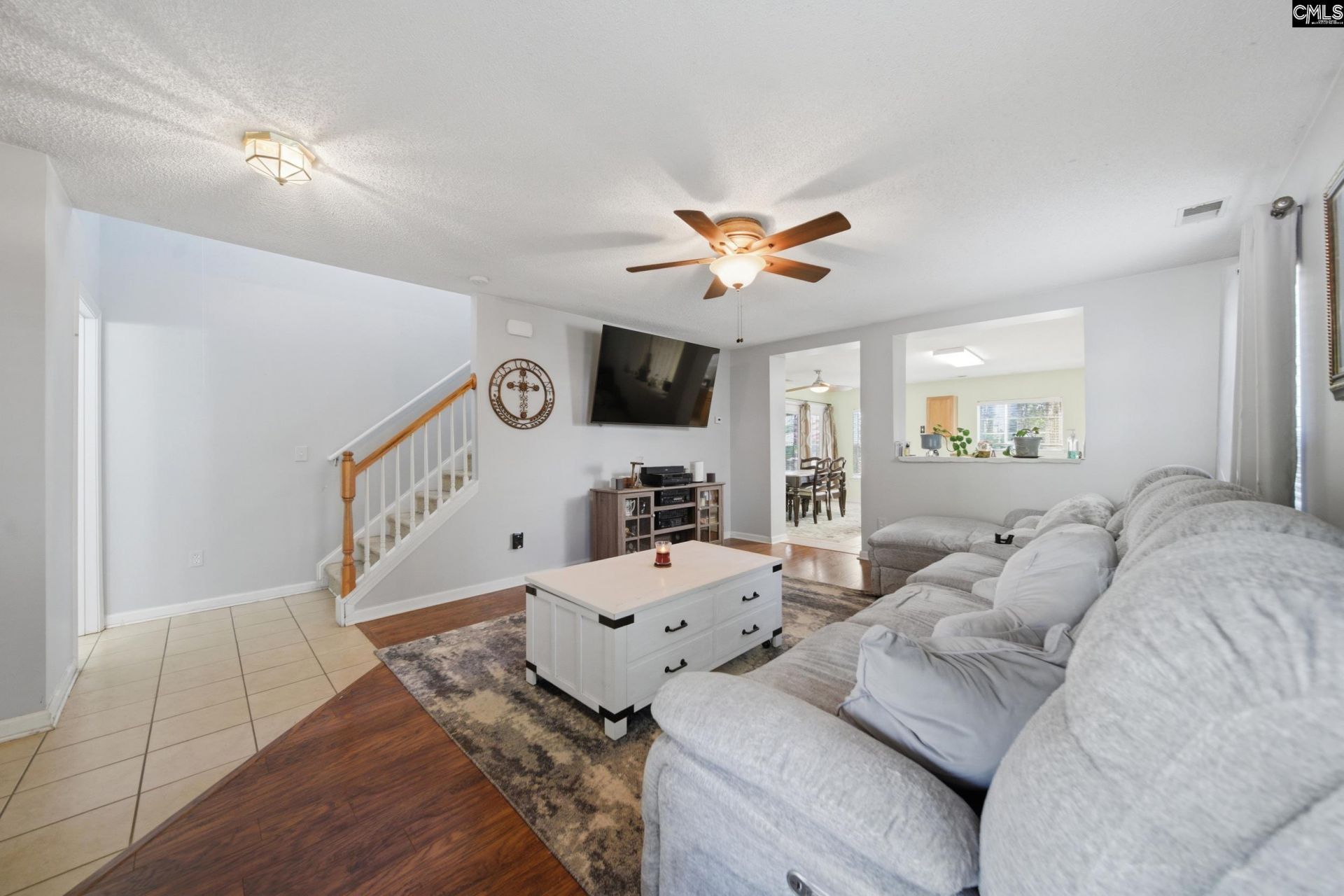 908 Spears Drive  Photo 4