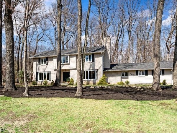 140 Flintlock Rd, Parsippany-Troy Hills, NJ 07950