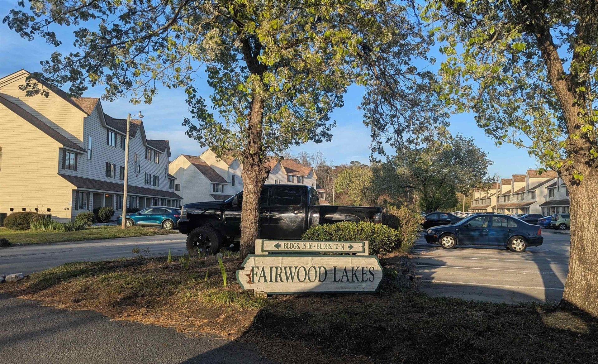 510 Fairwood Lakes Dr. Photo 17