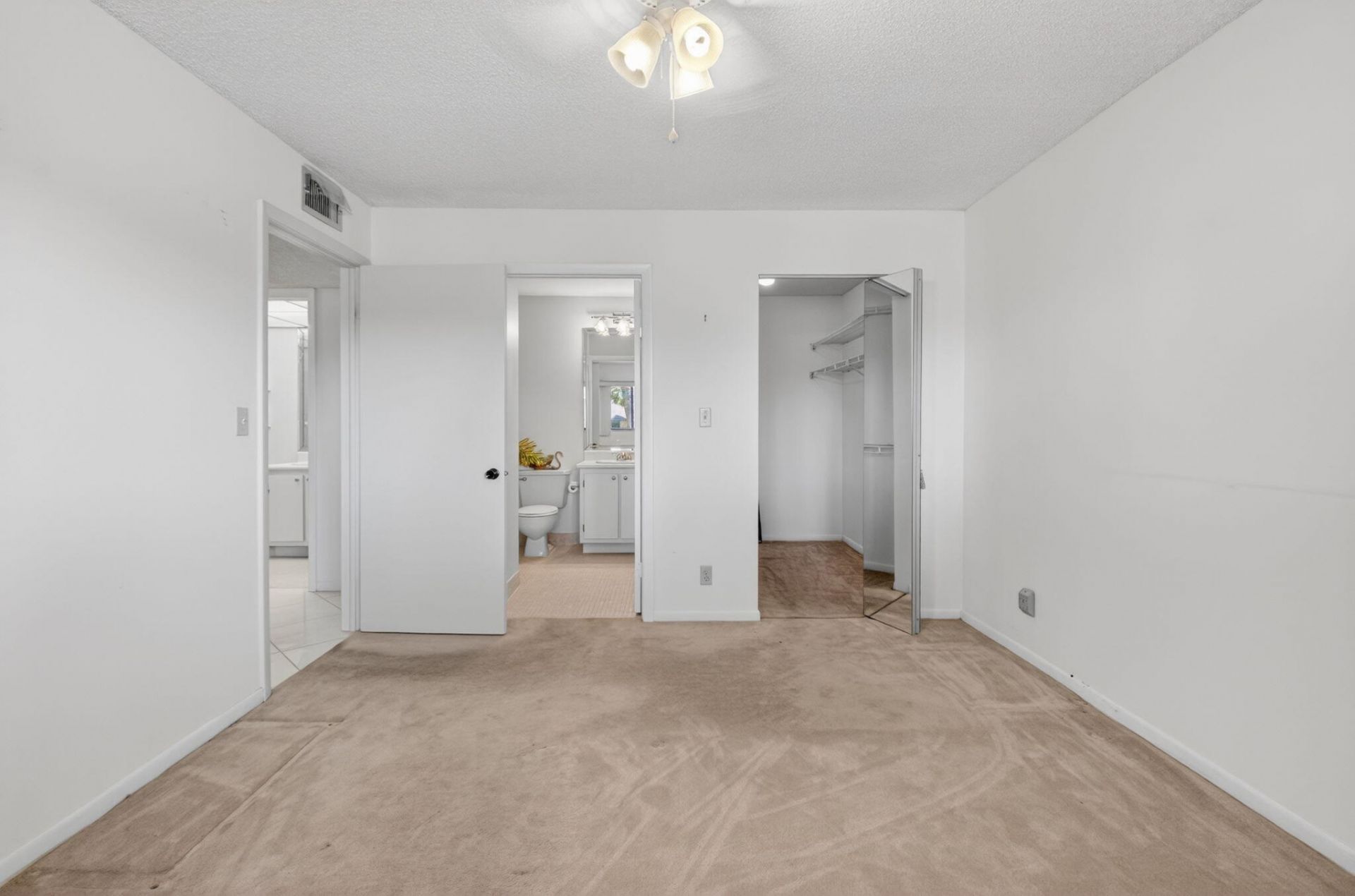 15496 Lakes Of Delray Boulevard, Unit 206, Delray Beach, FL 33484 Photo