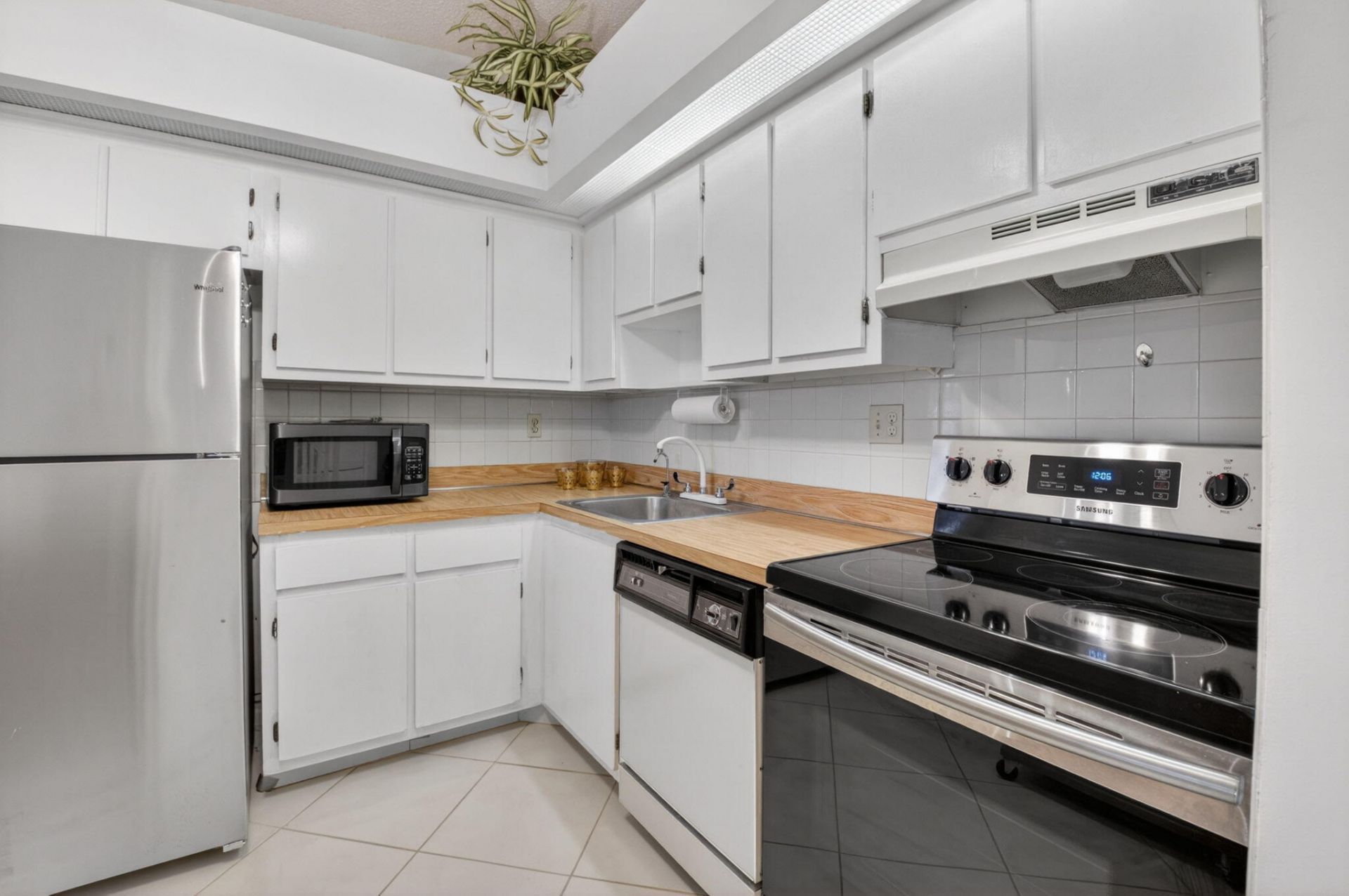 15496 Lakes Of Delray Boulevard, Unit 206, Delray Beach, FL 33484 Photo