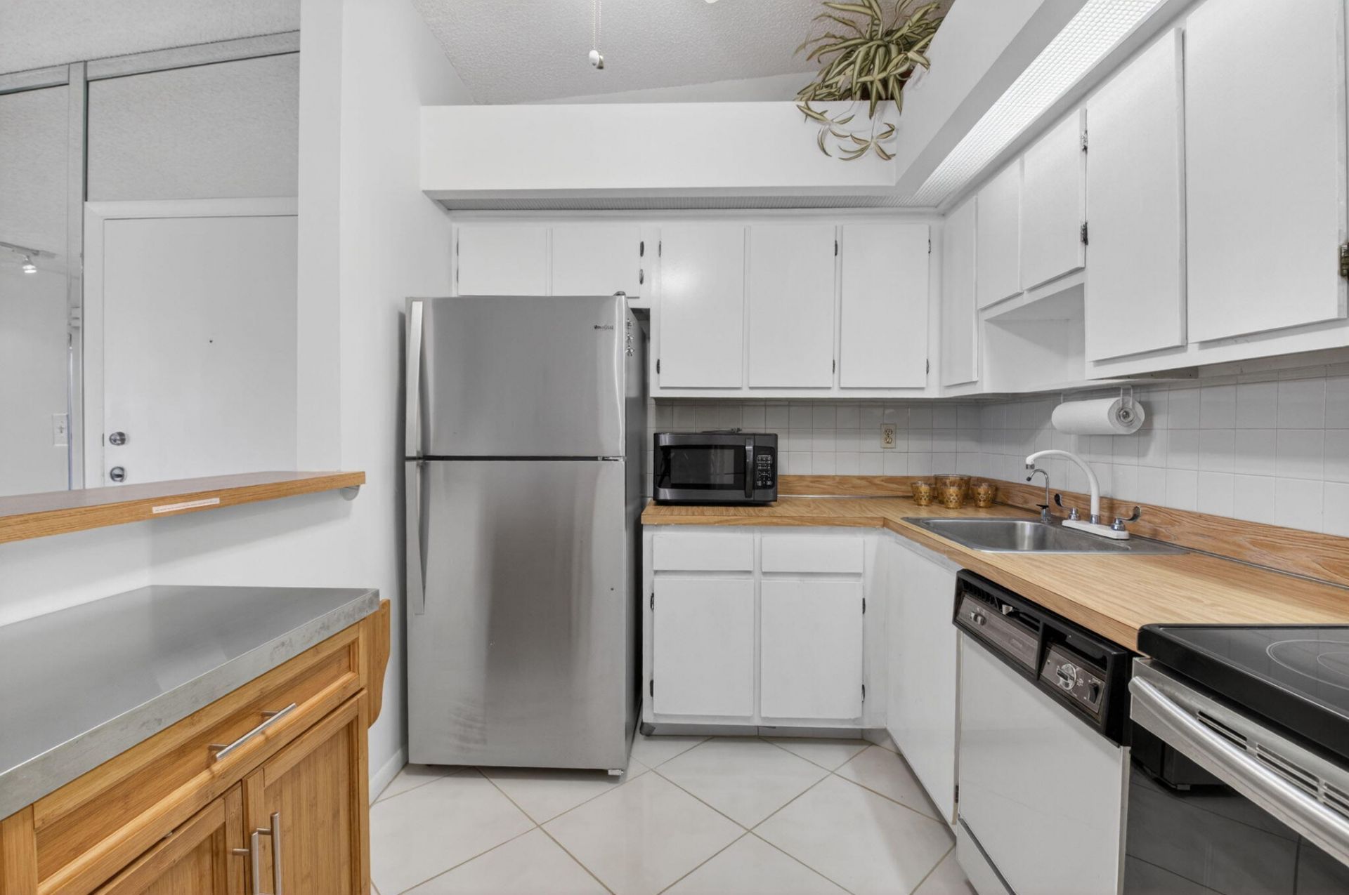 15496 Lakes Of Delray Boulevard, Unit 206, Delray Beach, FL 33484 Photo