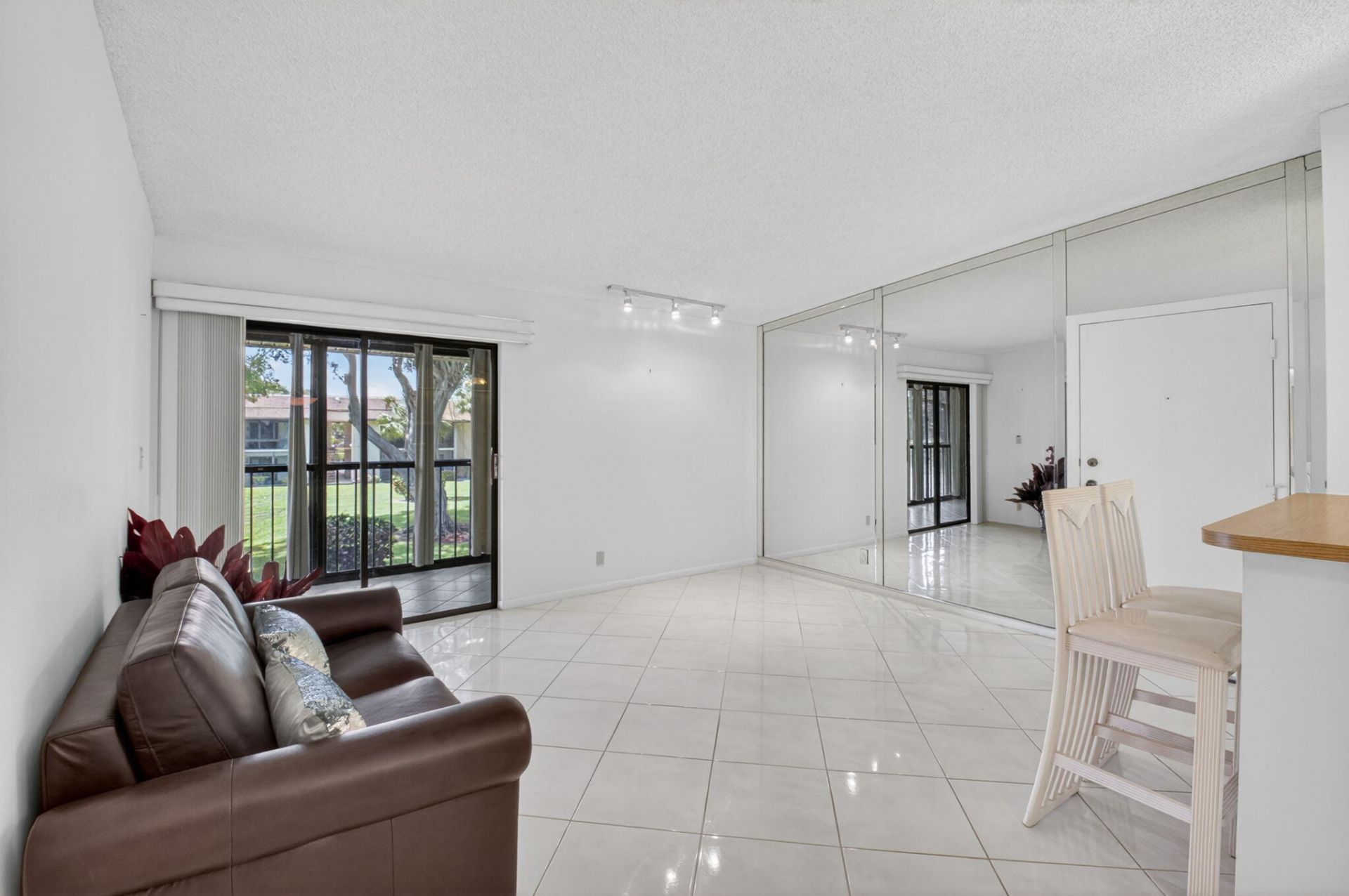 15496 Lakes Of Delray Boulevard, Unit 206, Delray Beach, FL 33484 Photo