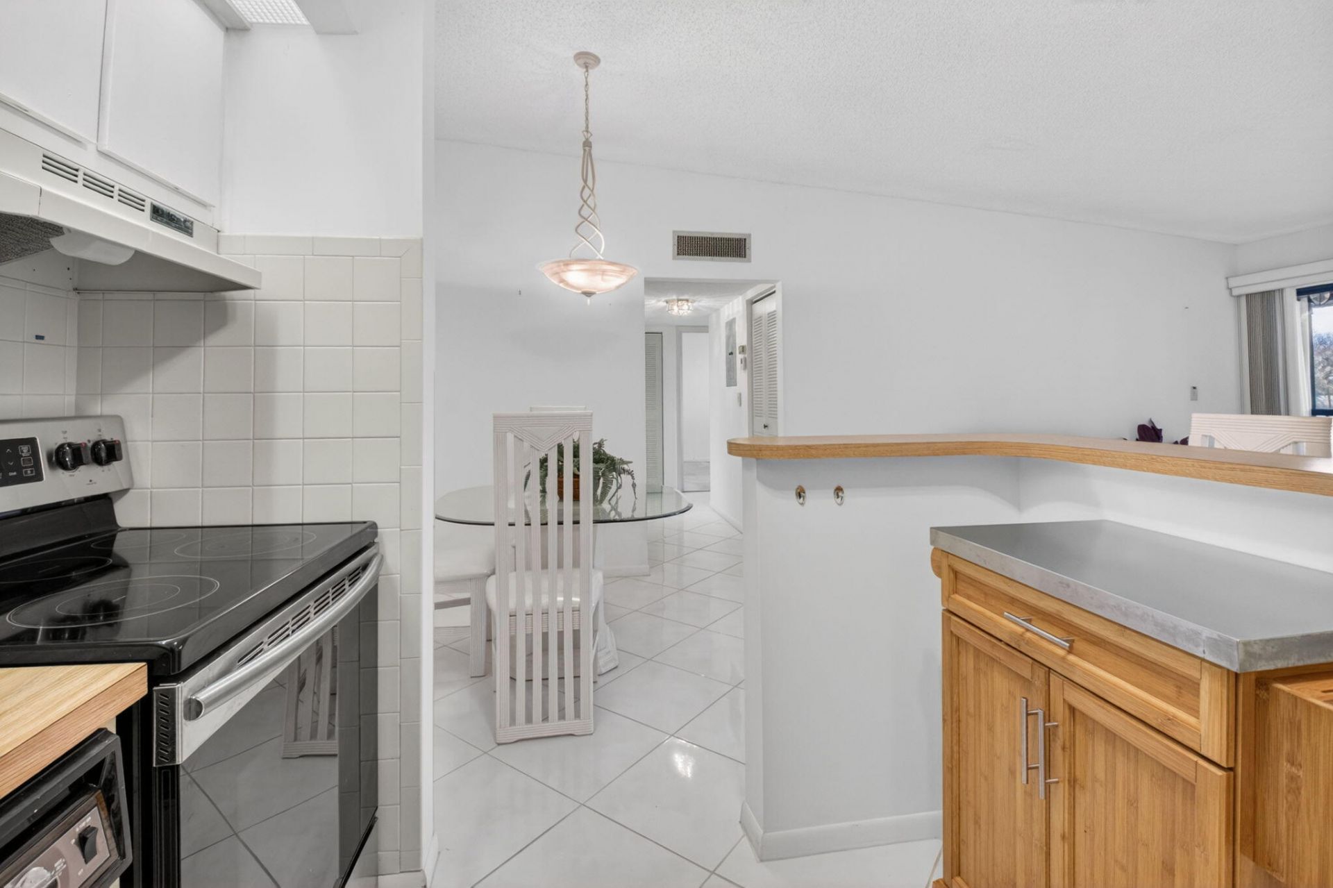 15496 Lakes Of Delray Boulevard, Unit 206, Delray Beach, FL 33484 Photo