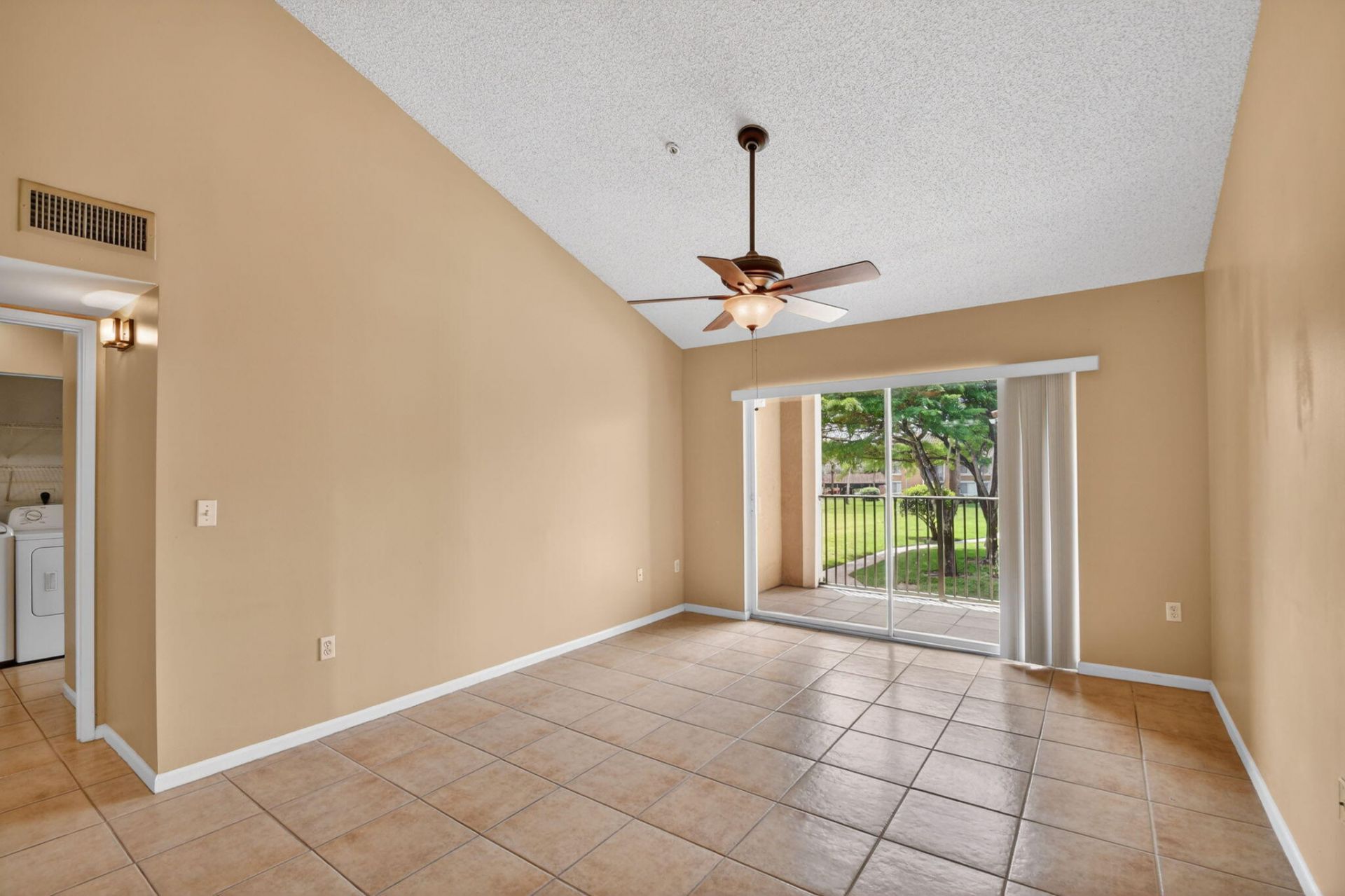 7864 Sonoma Springs Circle, Unit 206, Lake Worth, FL 33463 Photo