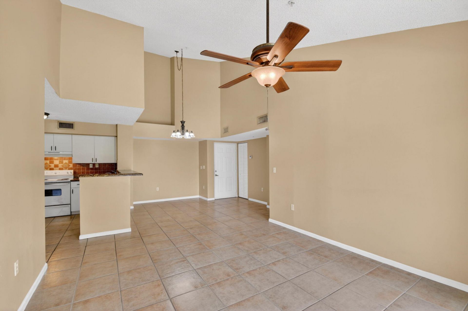 7864 Sonoma Springs Circle, Unit 206, Lake Worth, FL 33463 Photo