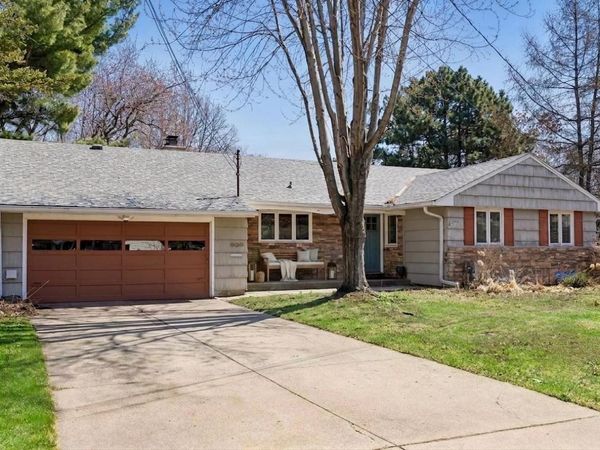 609 Waterman Circle, Edina, MN 55343