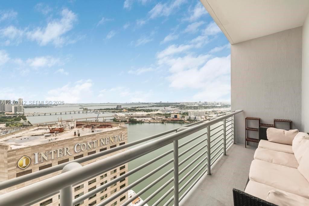 335 S Biscayne Blvd, Unit LPH-02, Miami, FL 33131 Photo