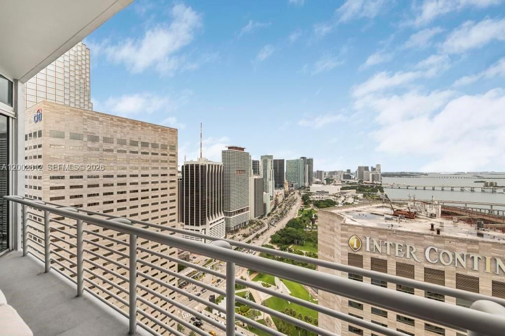 335 S Biscayne Blvd, Unit LPH-02, Miami, FL 33131 Photo