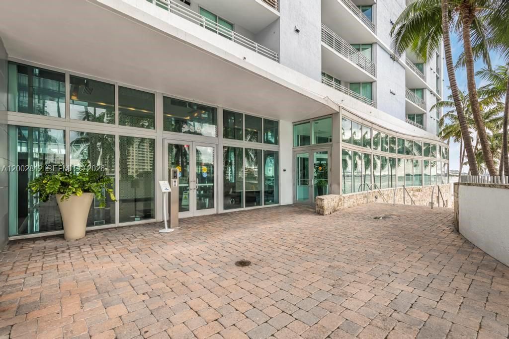 335 S Biscayne Blvd, Unit LPH-02, Miami, FL 33131 Photo