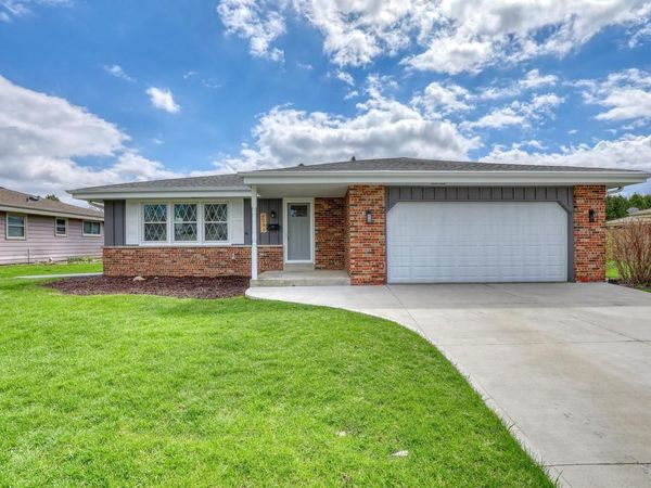 6291 Thorncrest DRIVE, Greendale, WI 53129