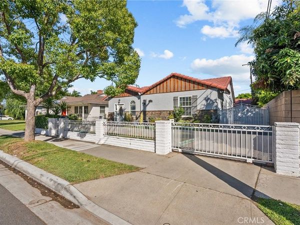 11648 Rives, Downey, CA 90241