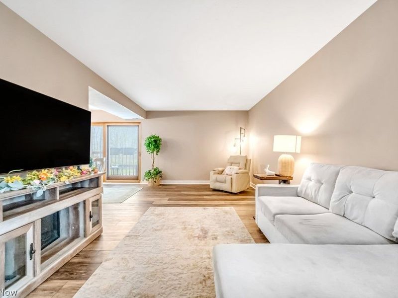 7390 Creekwood Drive, Unit 10D, North Royalton, OH 44133 Photo 6