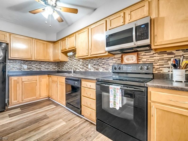 7390 Creekwood Drive, Unit 10D, North Royalton, OH 44133 Photo 8