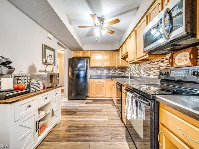 7390 Creekwood Drive, Unit 10D, North Royalton, OH 44133 Photo 9