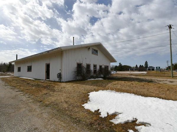 14280 Stover Road, Charlevoix, MI 49720