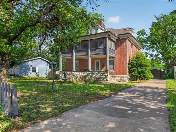 612 W Cherry Street, Nevada, MO 64772