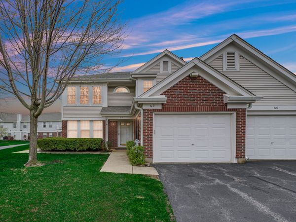 62 Winding Run Lane , Unit 62, Streamwood, IL 60107