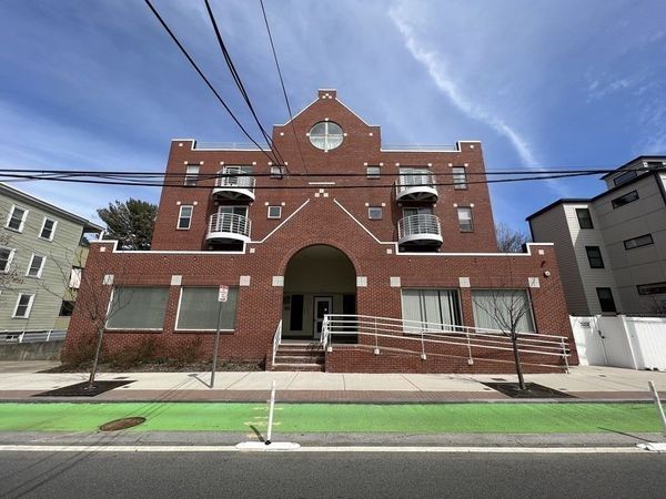 255 Beacon St., Unit 4C, Somerville, MA 02143