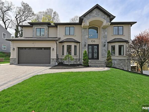 106 Arnot Place, PARAMUS, NJ 07652