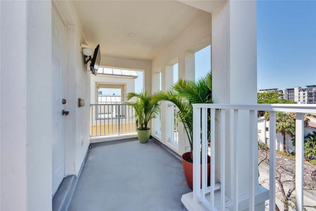 538 NE 7th Avenue, Unit 1, Fort Lauderdale, FL 33301 Photo