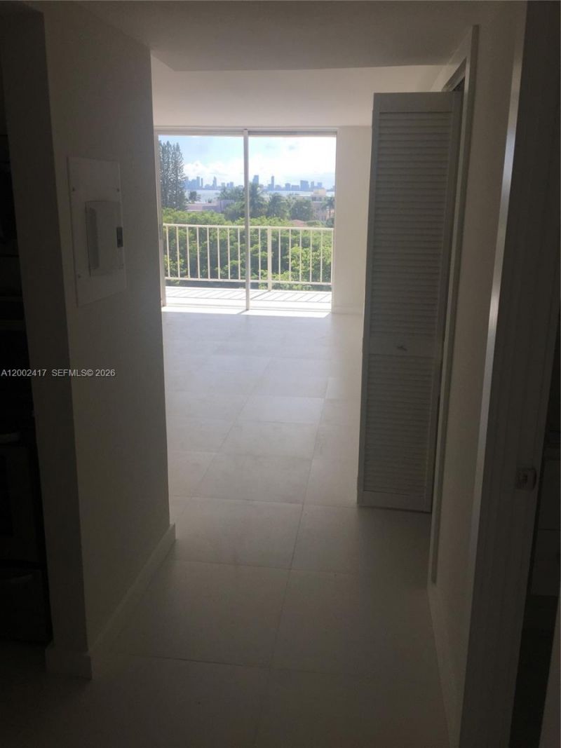 6900 Bay Dr, Unit 5A, Miami Beach, FL 33141 Photo