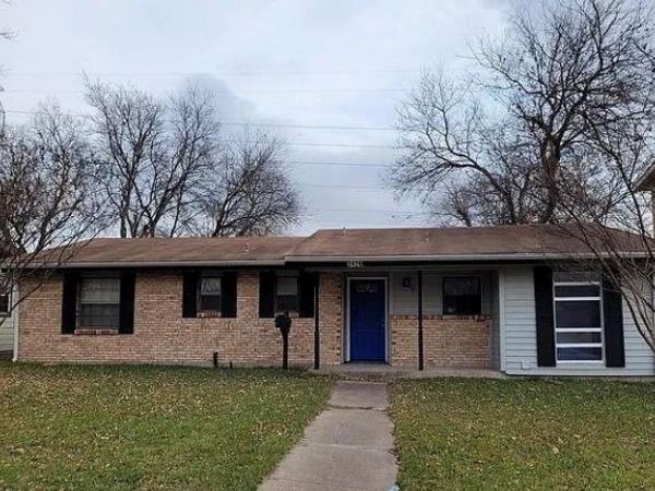 2426 Whit Drive, Mesquite, TX 75150