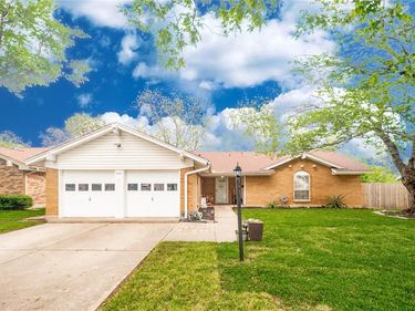 3041 Portales Drive, Fort Worth, TX 76116