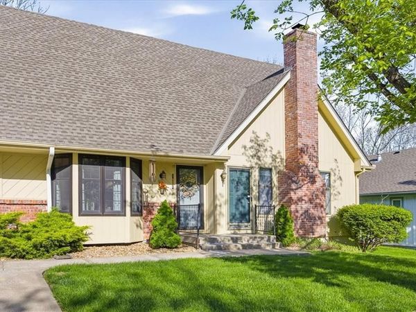 158 Robin Road, Lee's Summit, MO 64063