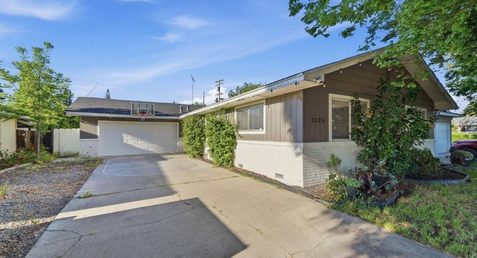 1225 Chehalem Dr, Modesto, CA 95350 Photo