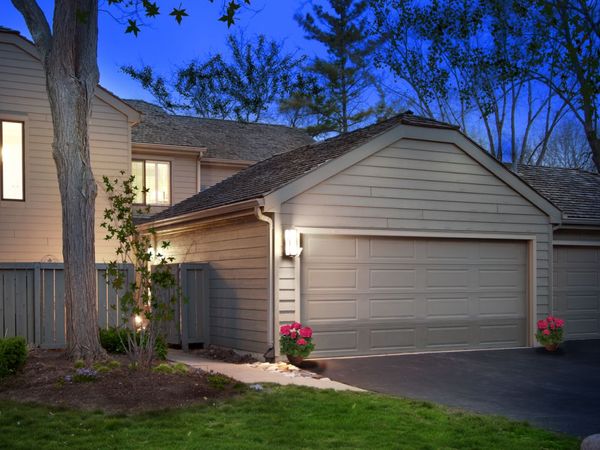 259 Timber Ridge Lane, Lake Barrington, IL 60010