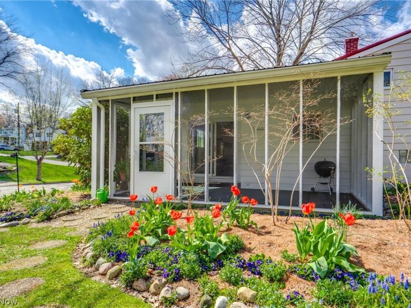 833 Cliffside Drive, Akron, OH 44313 Photo 2