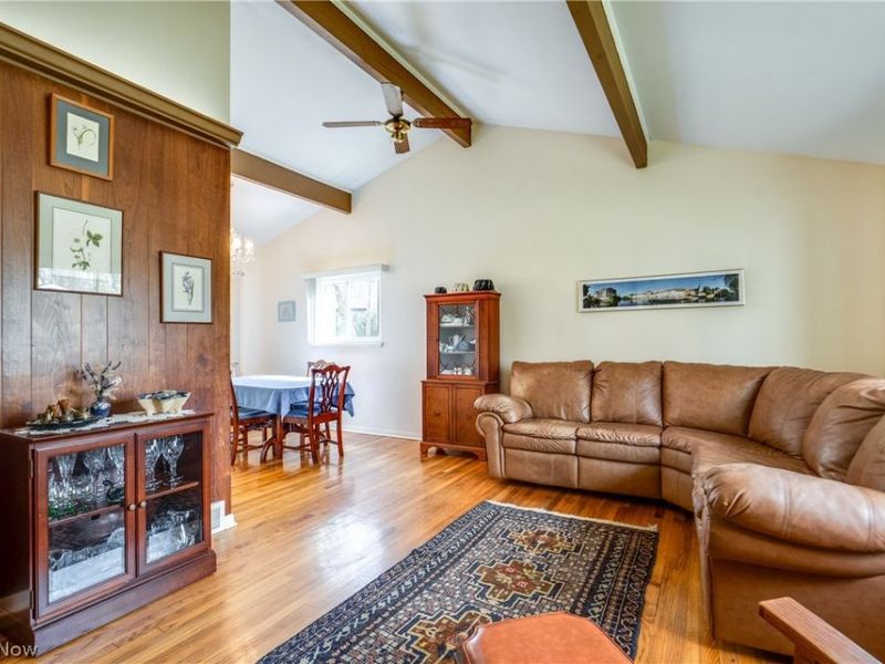 833 Cliffside Drive, Akron, OH 44313 Photo 4