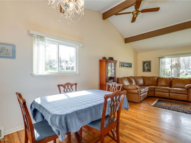 833 Cliffside Drive, Akron, OH 44313 Photo 9