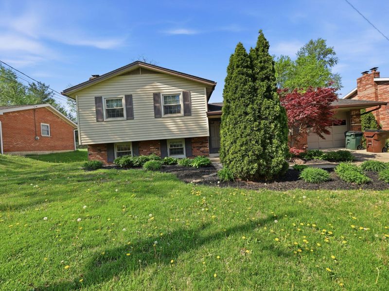 215 Claxon Drive, Florence, KY 41042 Photo 2