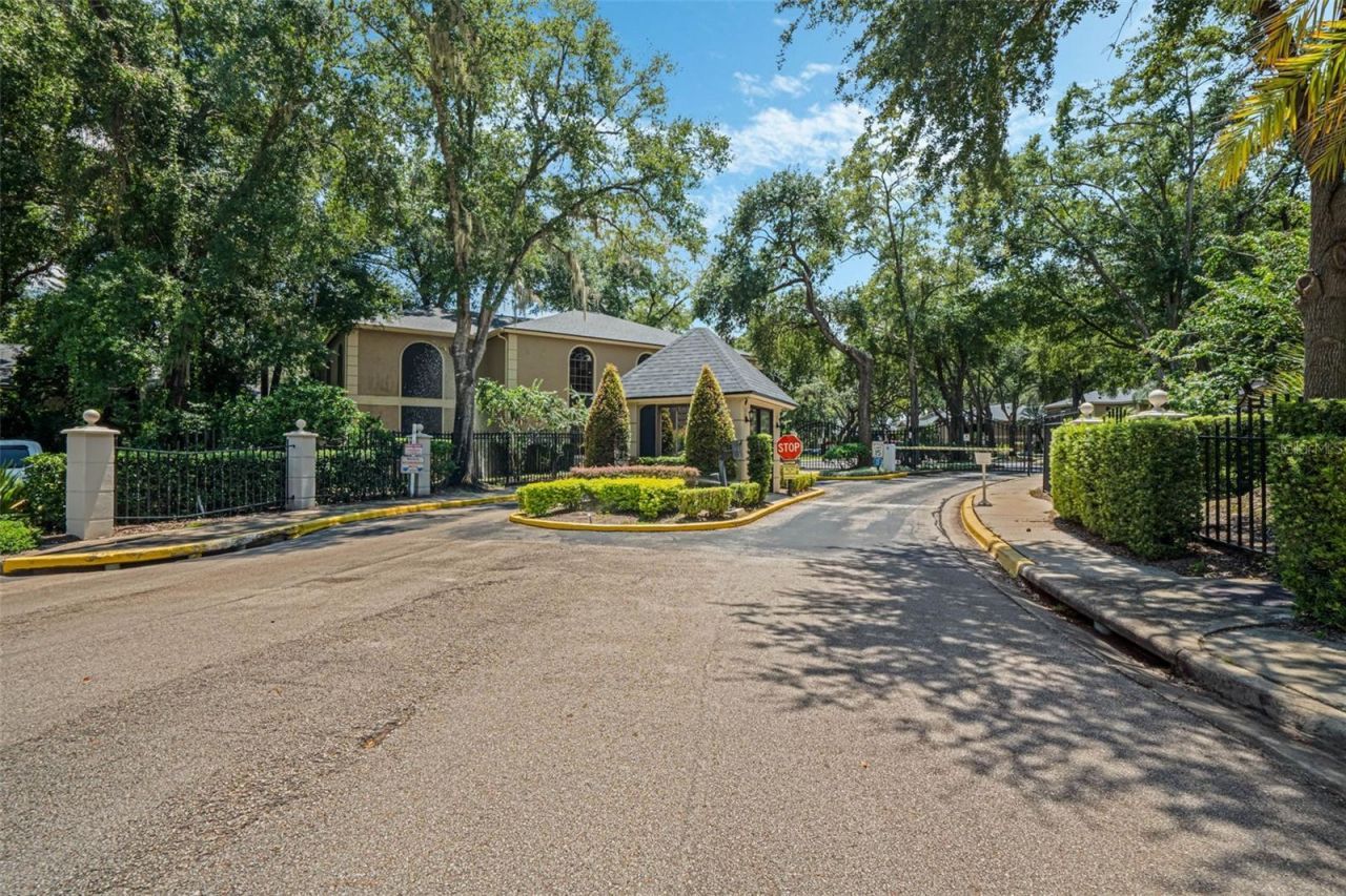 1055 Kensington Park Drive , Unit 205, Altamonte Springs, FL 32714 Photo