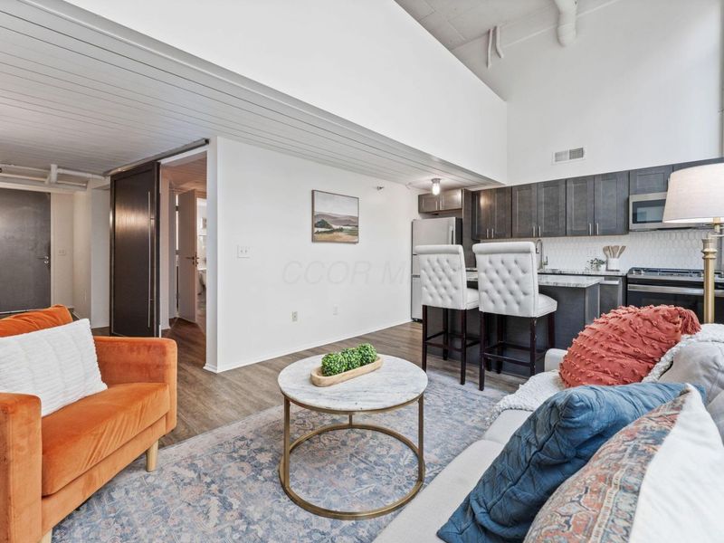 60 E Spring Street, Unit 211, Columbus, OH 43215 Photo 3