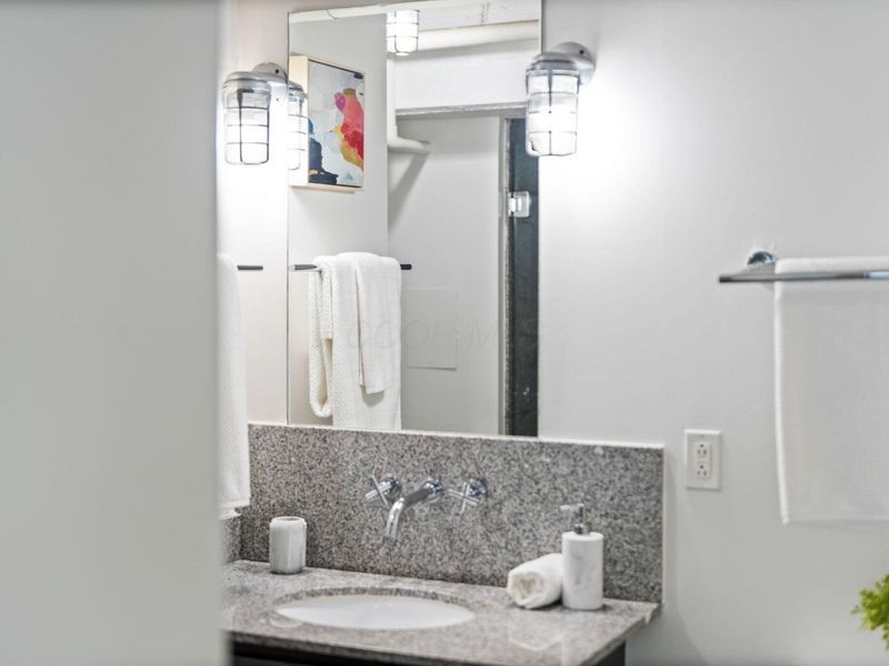 60 E Spring Street, Unit 211, Columbus, OH 43215 Photo 36