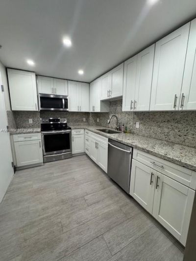 90 Edgewater Dr , Unit 606, Coral Gables, FL 33133 Photo