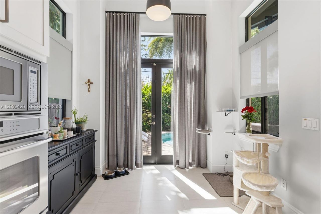 1609 NE 18th Ave , Fort Lauderdale, FL 33305 Photo