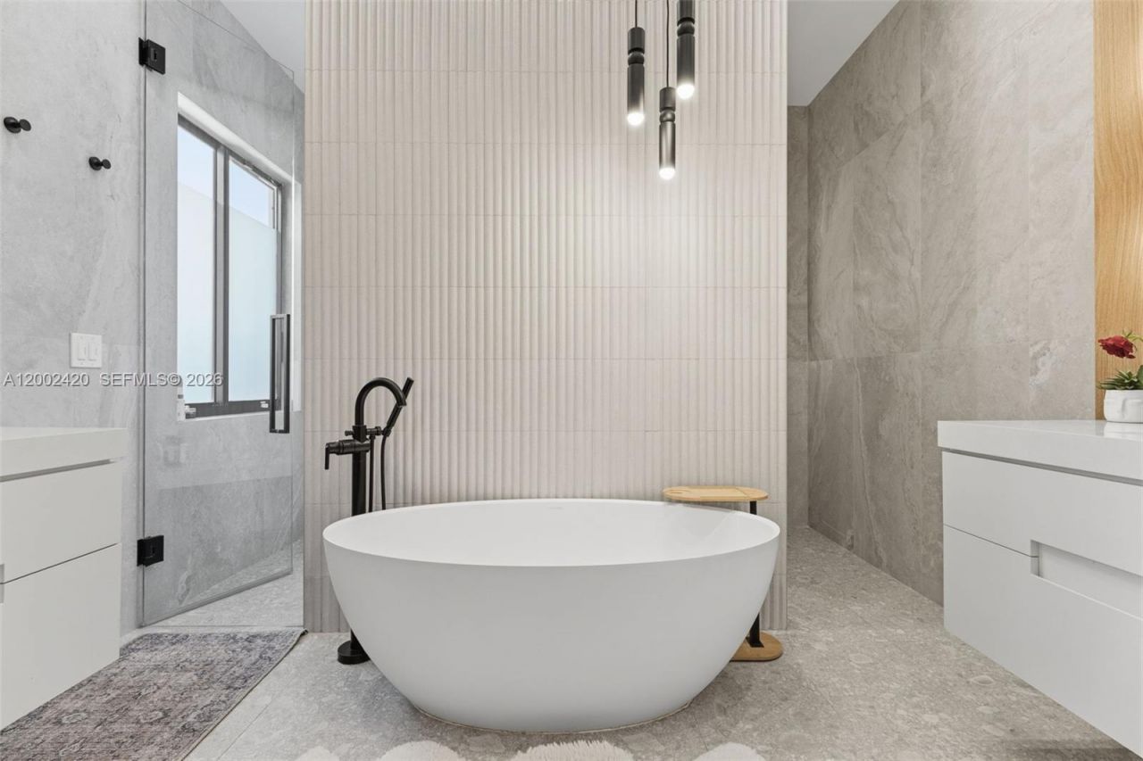 1609 NE 18th Ave , Fort Lauderdale, FL 33305 Photo