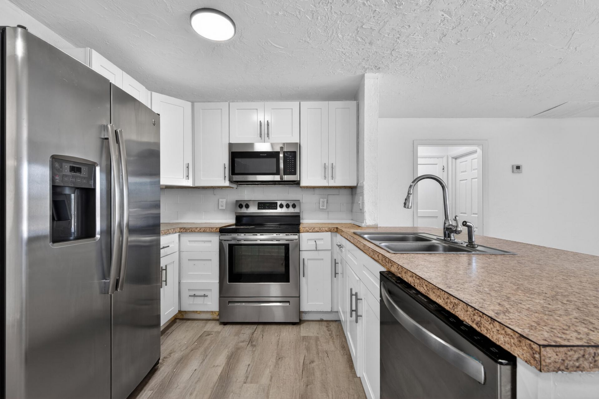 933 30th Court, West Palm Beach, FL 33407 Photo