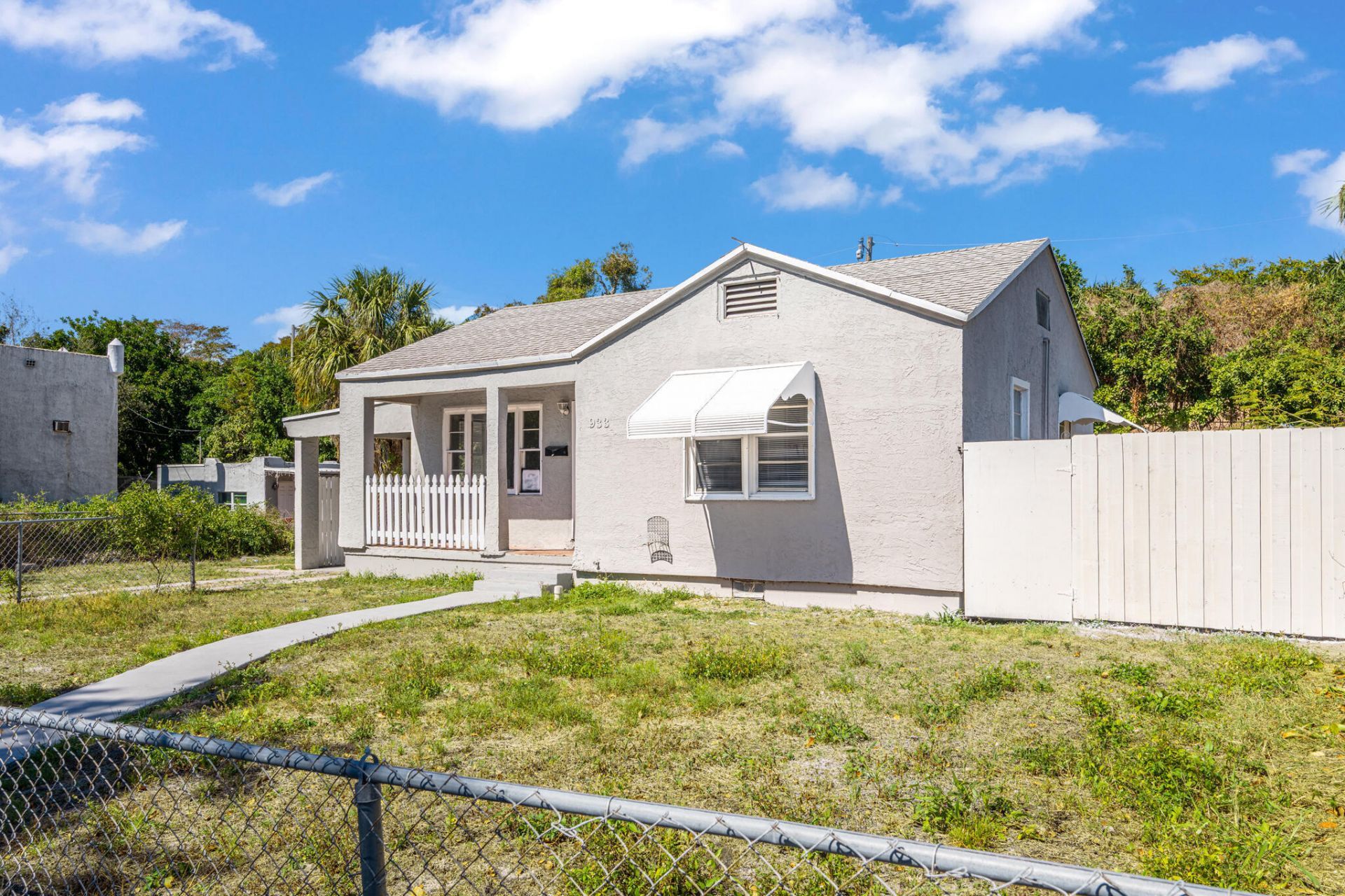 933 30th Court, West Palm Beach, FL 33407 Photo